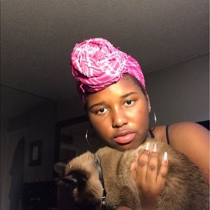 Meet your Posher, Shaheerah